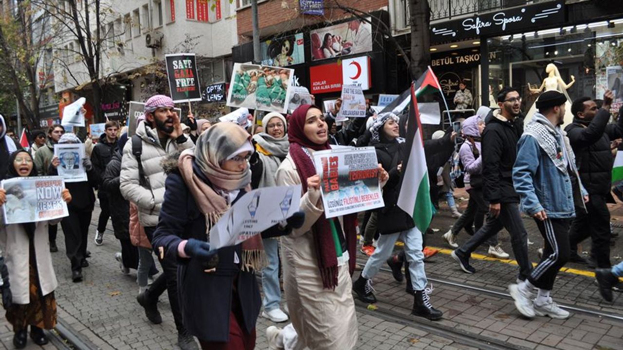 Eskişehir'de yabancı öğrencilerden Filistin'e destek yürüyüşü