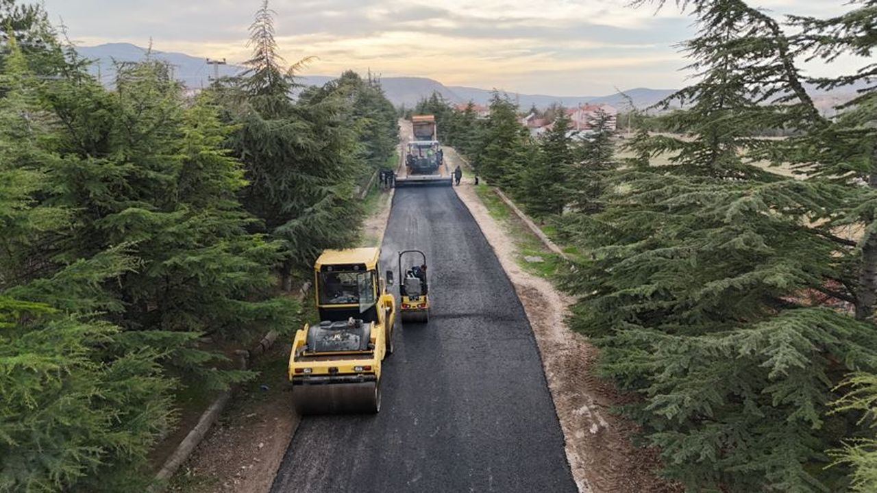 Eskişehir'deki bir ilçede daha asfaltlama çalışması