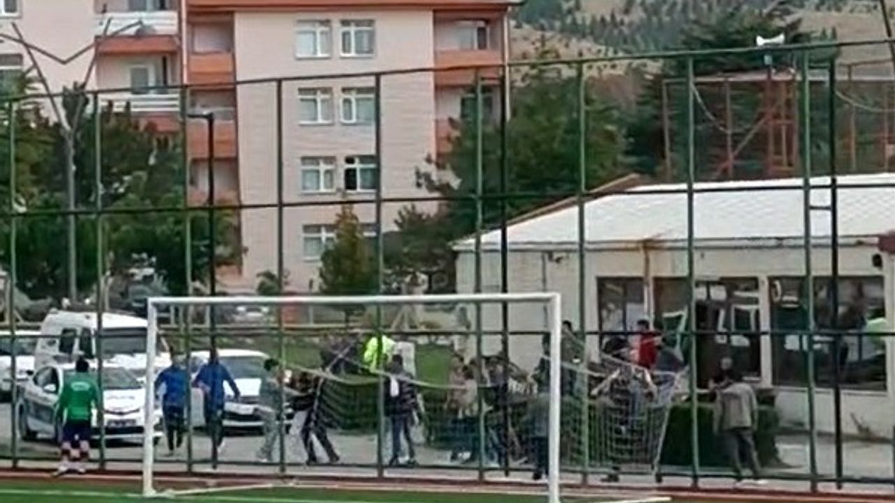 Eskişehir amatör maçında korkunç olay!