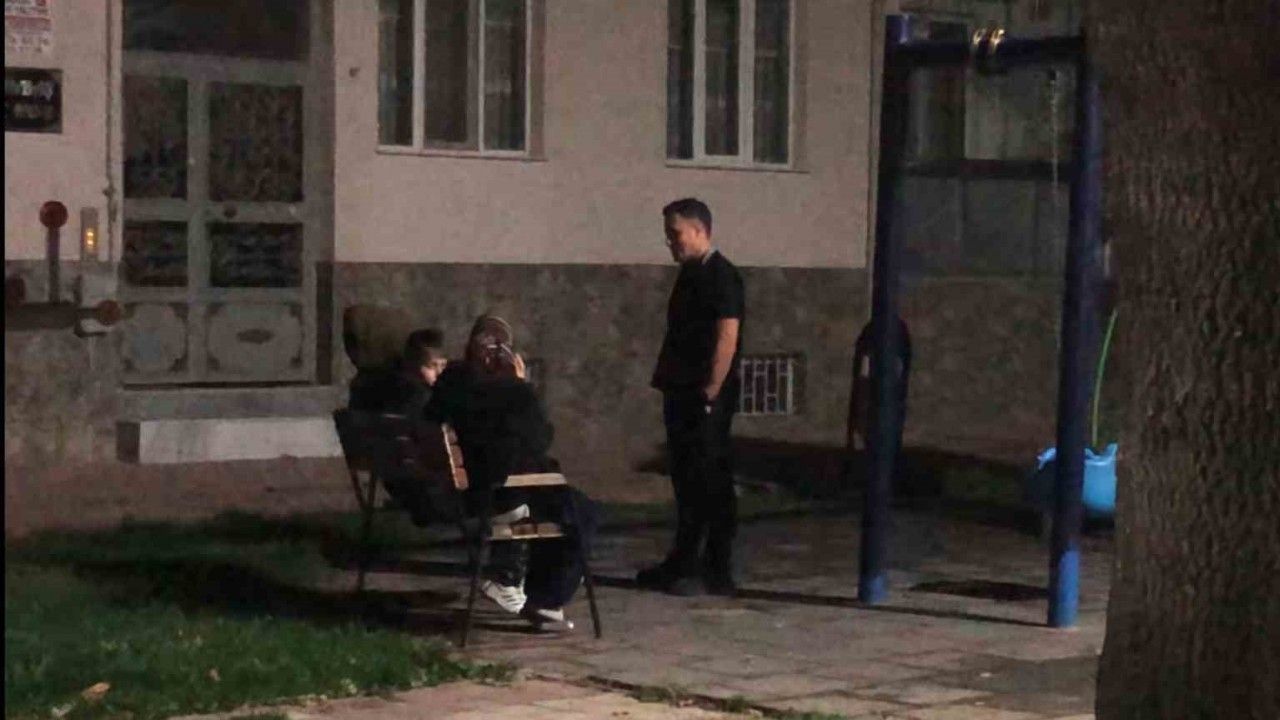 Deprem Eskişehir’de de hissedildi, vatandaşlar sokağa çıktı