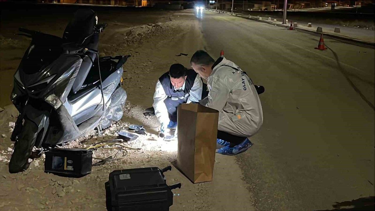 Devrilen motosikletin genç sürücüsü ağır yaralandı