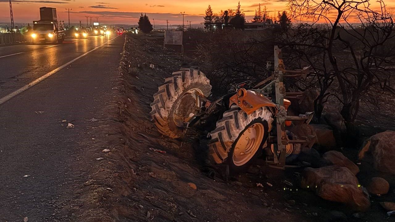 Traktör devrildi: 2 ağır yaralı