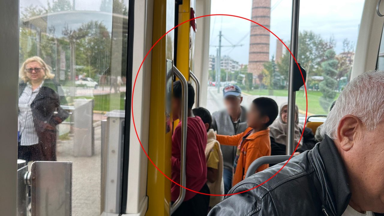 Eskişehir'de bu çocuklar vatandaşları rahatsız ediyor...