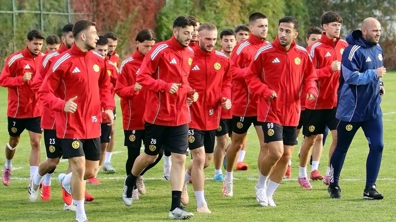 Es-Es Afyon dersine çalışıyor!