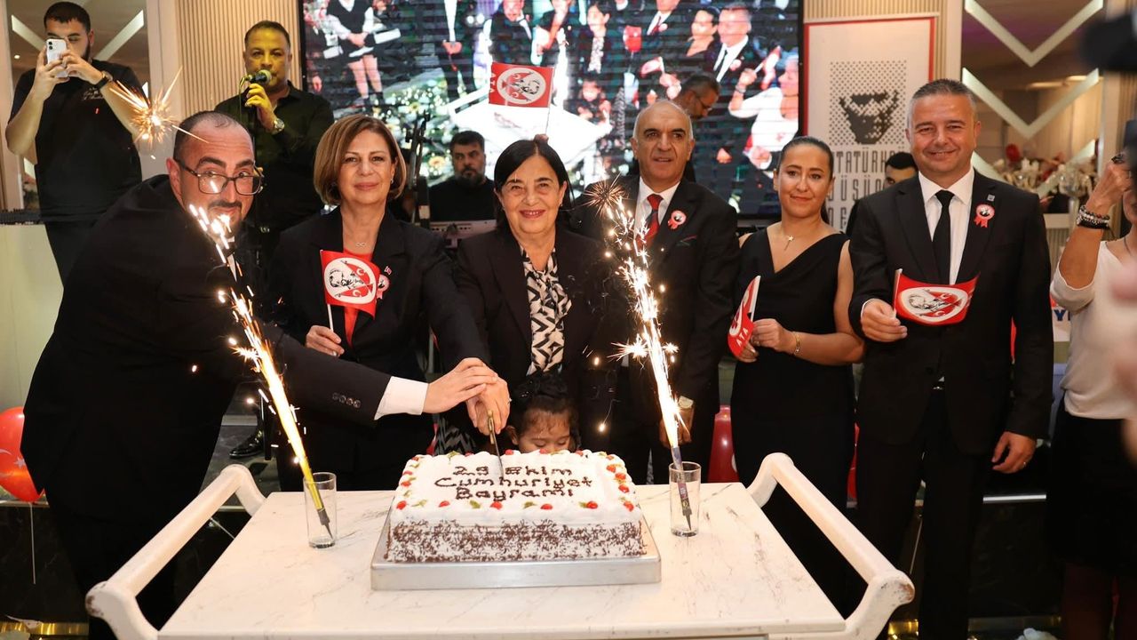 ADD Eskişehir Şubesi Cumhuriyet Gecesinde büyük coşku