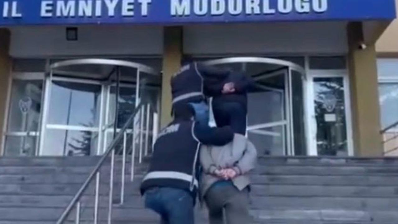 Polisten ’sahte plaka’ operasyonu: 2 gözaltı