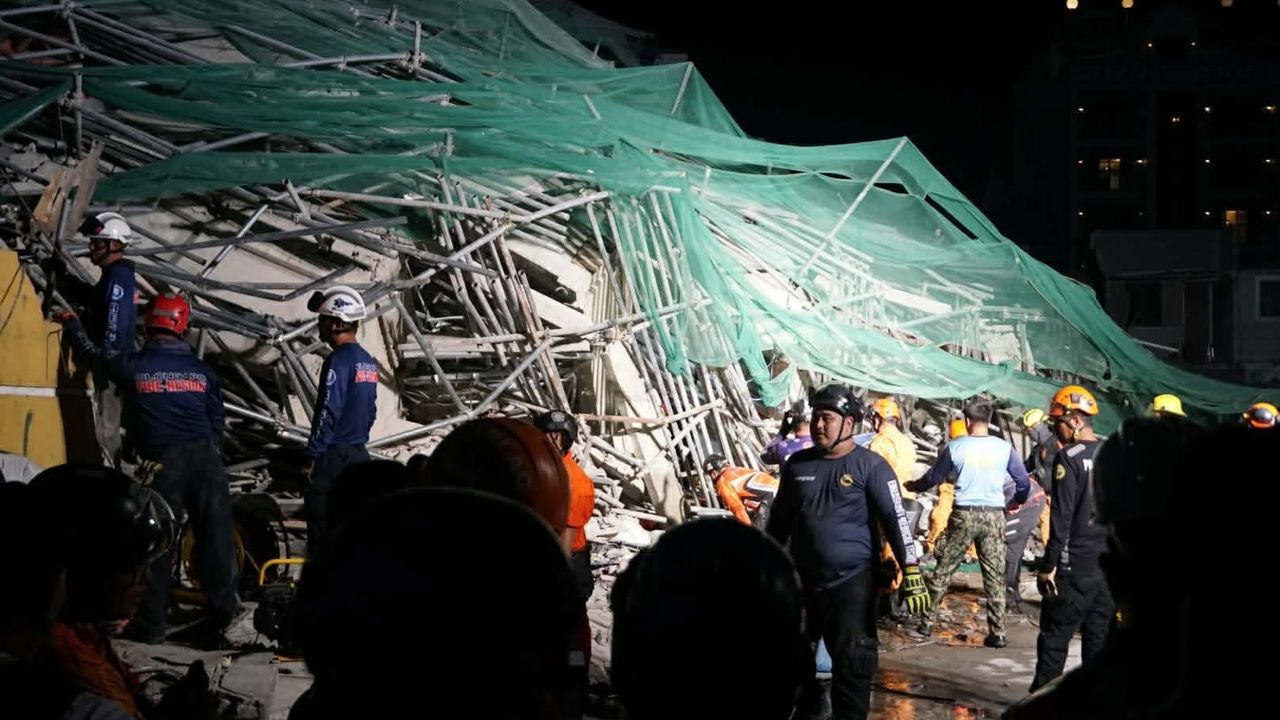7.8 Büyüklüğünde deprem oldu! 15 Kişi hayatını kaybetti...