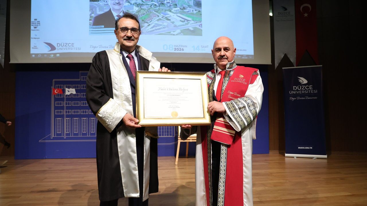 AK Parti Eskişehir Milletvekili Dönmez'e fahri dok