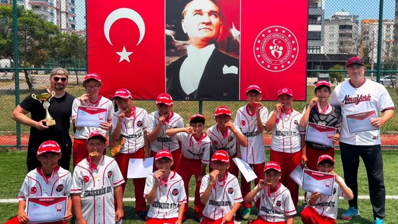 Ali Fuat Cebesoy Ortaokulu'ndan büyük başarı