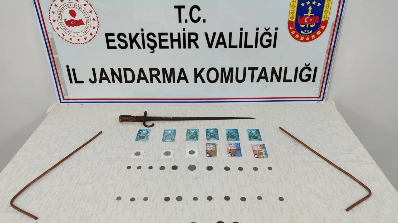 Satılmaya hazırlanan tarihi eserler ele geçirildi