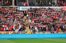Tribünlerden sert uyarı