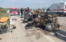 Balıkesir'de feci kaza: 2 ölü 1 ağır yaralı