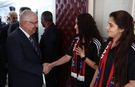 Milli Savunma Bakanı Güler, Yüksekova Kadın Futbol Takımı ile bir araya geldi