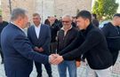 Memleketinde vatandaşlarla bayramlaştı