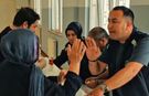 Dilencinin üzerinde çıkan para şok etti