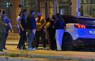 Tuvalet sırası kavgası caddede kaosa dönüştü