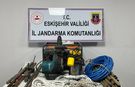 Define ararken jandarmaya yakalandılar