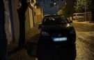 Park halindeki iki otomobile zarar verildi!