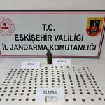 Eskişehir’de tarihi eser operasyonu: Elmas ve 194 sikke ele geçirildi!