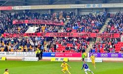 İskoçya Ligi'nde Eskişehirspor pankartı