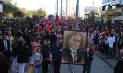 Eskişehir'de Cumhuriyet yürüyüşü böyle yapıldı!