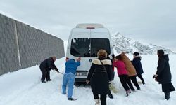 Eskişehirli turistler Nemrut Dağı'nda mahsur kaldılar