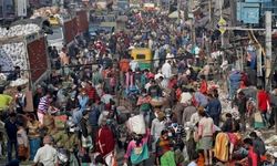 Hindistan’da yüzlerce kişi hava kirliliğini protesto etti