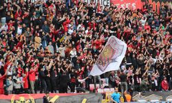 Şampiyonluk gecesi sonrası taraftarın gönlünü kazanan o futbolcu açıklamalarda bulundu