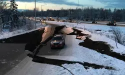 Alaska'da büyük deprem korkuttu