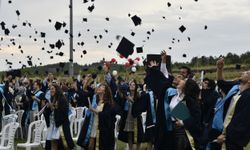 Osmangazi Üniversitesi'nde mezuniyet coşkusu