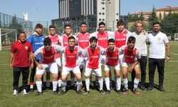 U 16'lar perdeyi açtı