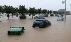 Yunanistan'da sel felaketi görüntülendi