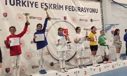 Eskişehirli sporcular eskrimde 3 derece aldı