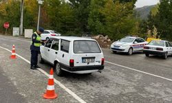 Eskişehir'de jandarmadan trafik denetimi: Sürücülere ceza yağdı