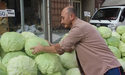 Eskişehir'de lahana tezgahlara indi: İşte bu fiyattan satılıyor