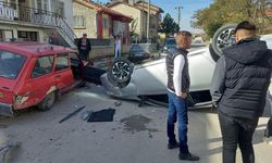 Afyonkarahisar'da kaza yapan araç bakın nasıl durdu!