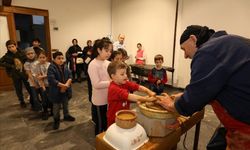 Bilecik'te çocuklara çömlekçiliği tanıttı!