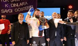 Kick boksçu Muhammed Dursun, altın kemerin sahibi oldu!