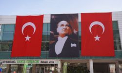 Tepebaşı Belediyesi Atatürk ve bayraklarla donatıldı!