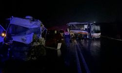Eskişehir-Seyitgazi Yolu'nda kaza: 2'si ağır 14 yaralı