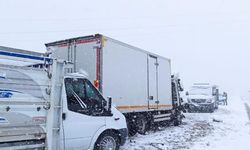 Bitlis’te zincirleme trafik kazası: 1 ölü!