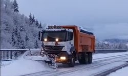 Şavşat-Ardahan karayolunda ulaşım güçlükle sağlanıyor!