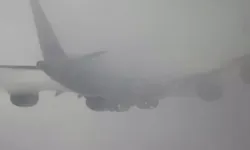 Hindistan'da yoğun sis: 110 uçuş ertelendi!