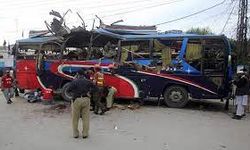 Pakistan'da yolcu otobüsüne saldırı: 8 ölü!