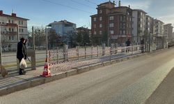 Eskişehir'de bir araç tramvay durağına daldı!