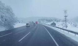 Bursa’da kar yağışı sürücülere zor anlar yaşatıyor!