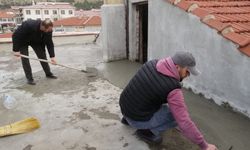 Eskişehir'in ilçesinde çatı tadilatı: İmamlar yaptı!