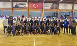 Basketbol Koleji Bölge Şampiyonası'na hazırlanıyor