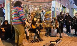 Eskişehir'deki sokak müzisyenleri büyük ilgi gördü