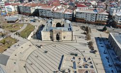 Sivas'ta bu tarihi yapının mimarı bilinmiyor!
